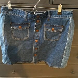 Madewell denim button skirt size 30